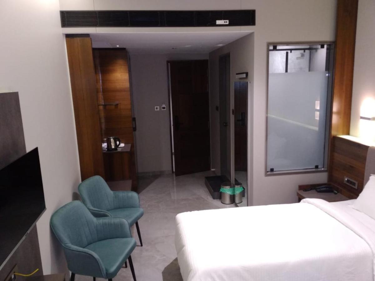 Hotel Devgiri Inn And Restaurant Sangli Экстерьер фото