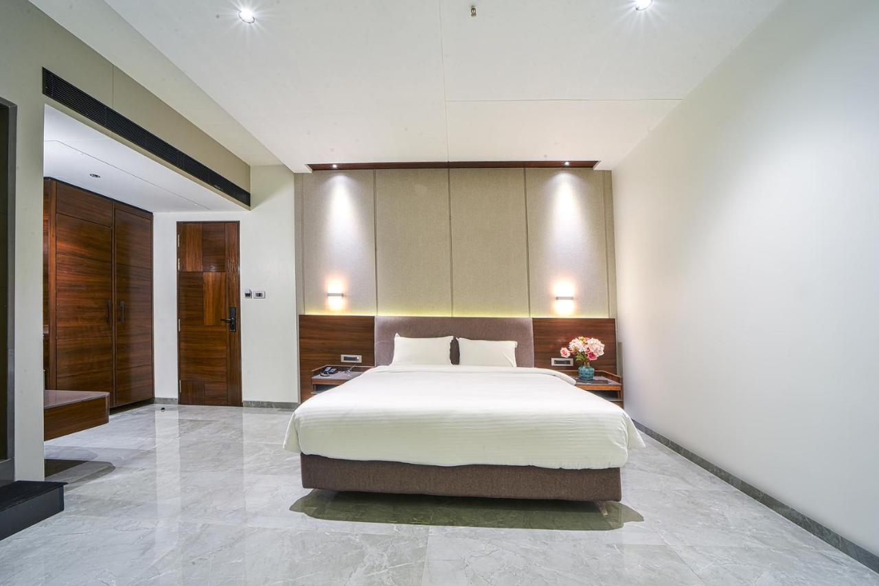 Hotel Devgiri Inn And Restaurant Sangli Экстерьер фото
