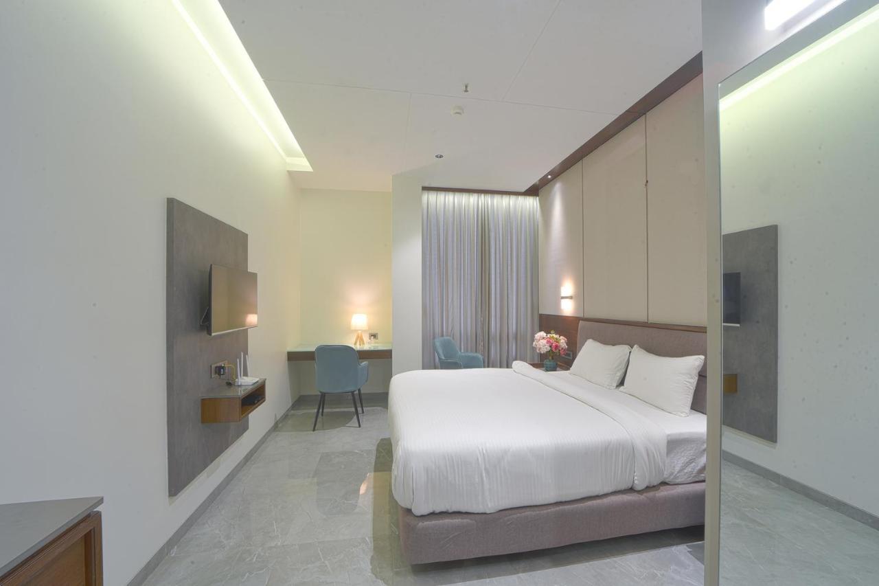 Hotel Devgiri Inn And Restaurant Sangli Экстерьер фото