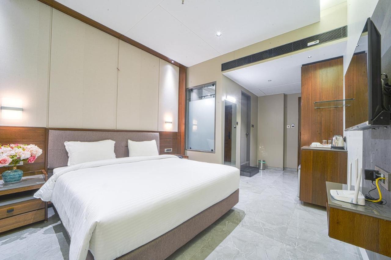 Hotel Devgiri Inn And Restaurant Sangli Экстерьер фото