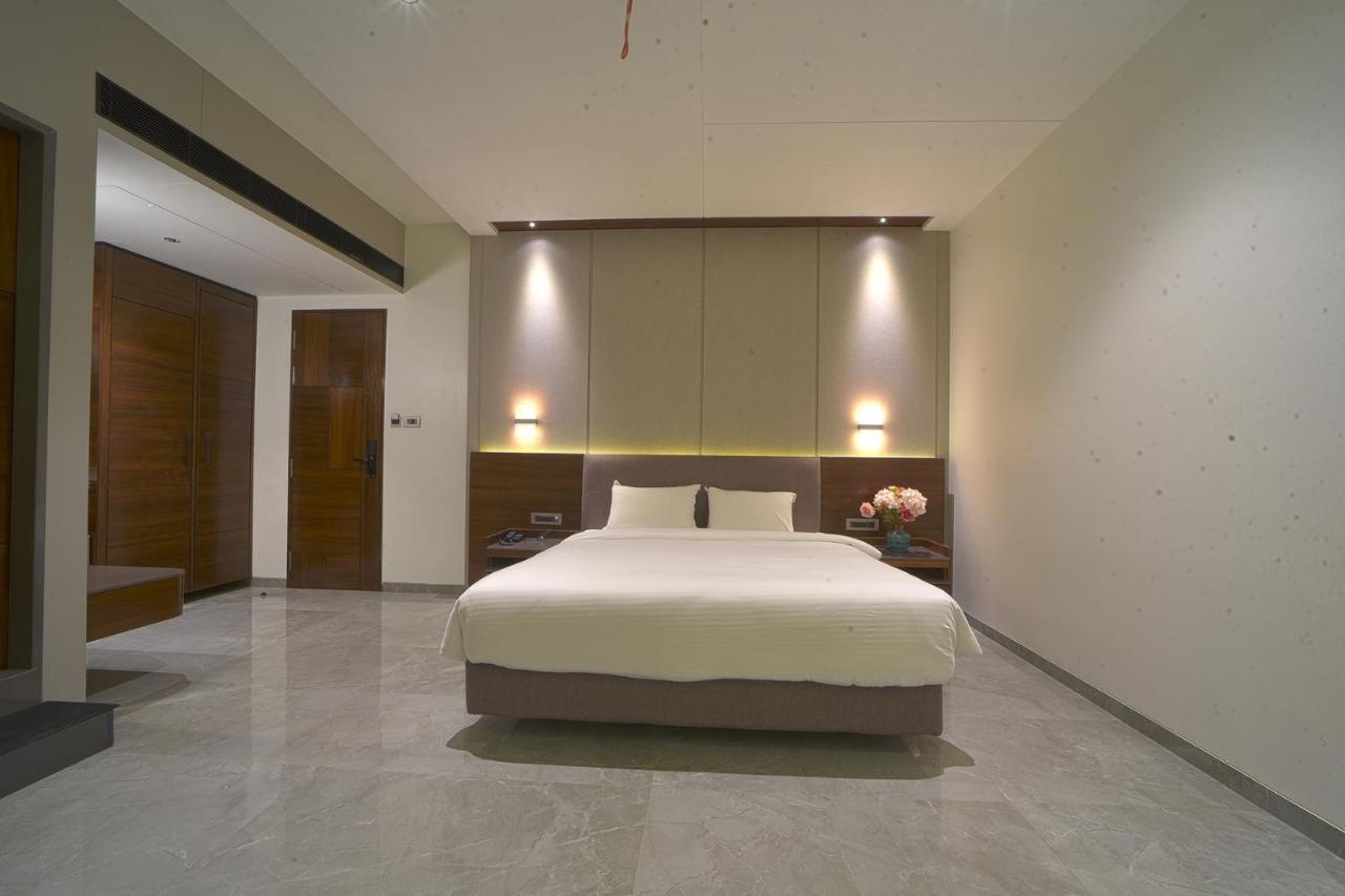 Hotel Devgiri Inn And Restaurant Sangli Экстерьер фото